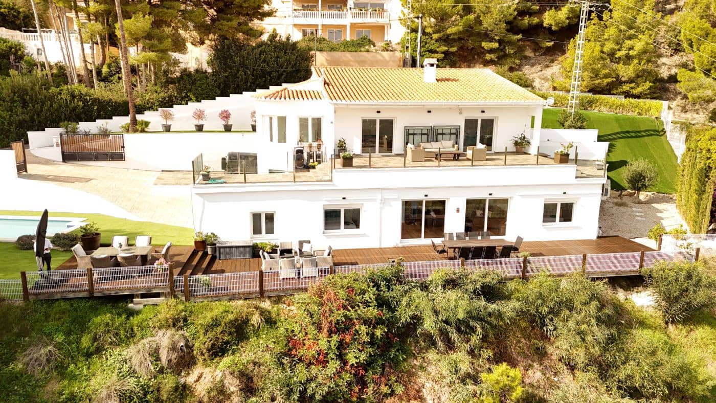 4 bedroom Villa for sale in Calpe / Calp with pool garage - € 999,900 (Ref: 9029047)