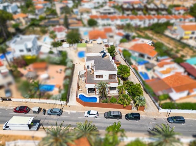 4 slaapkamer Villa te koop in Albir, Alfaz del Pi / L'Alfàs del Pi met zwembad garage - € 995.000 (Ref: 9076682)