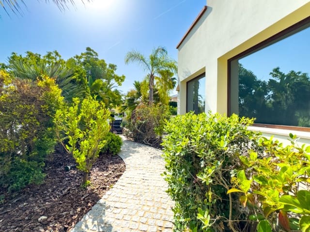 4 slaapkamer Villa te koop in Albir, Alfaz del Pi / L'Alfàs del Pi met zwembad garage - € 995.000 (Ref: 9076682)