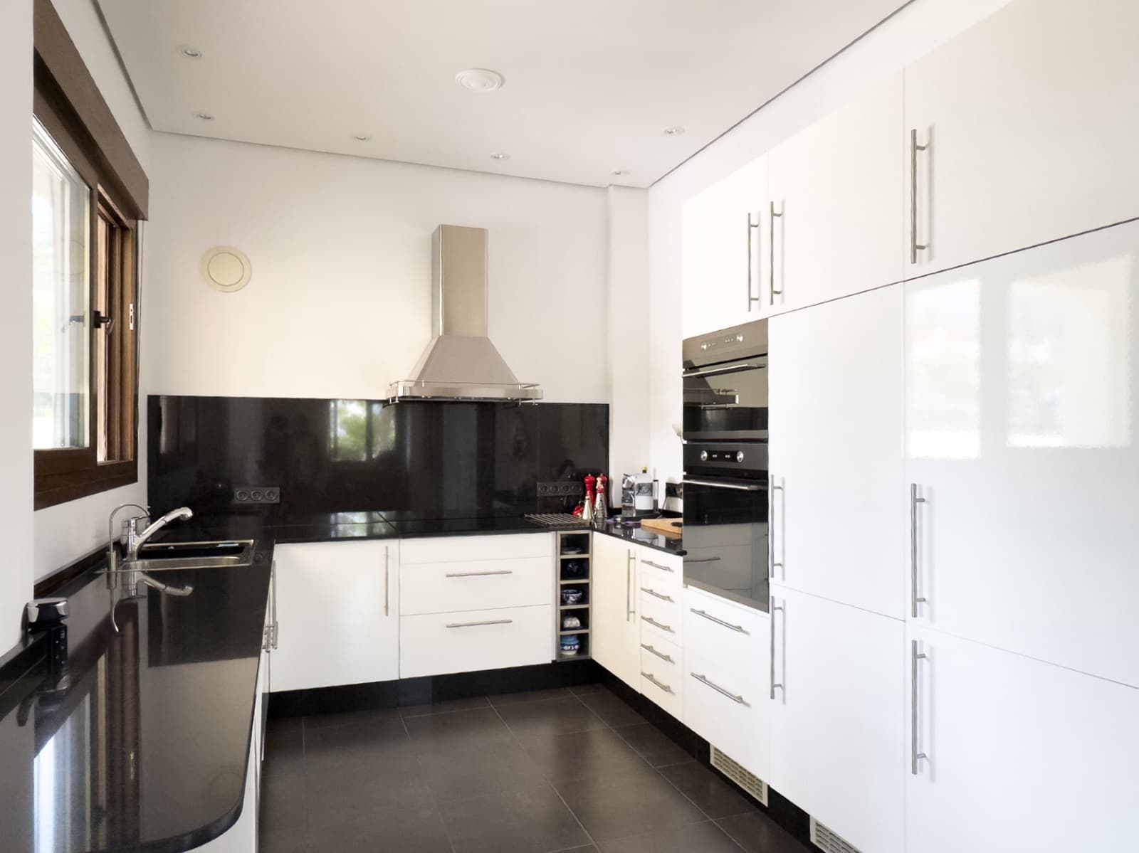 4 slaapkamer Villa te koop in Albir met zwembad garage - € 995.000 (Ref: 9076682)