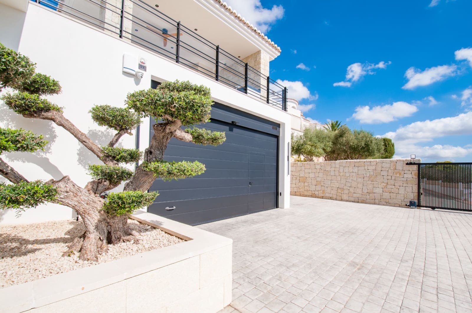 3 slaapkamer Villa te koop in Benissa met zwembad garage - € 2.600.000 (Ref: 9175319)