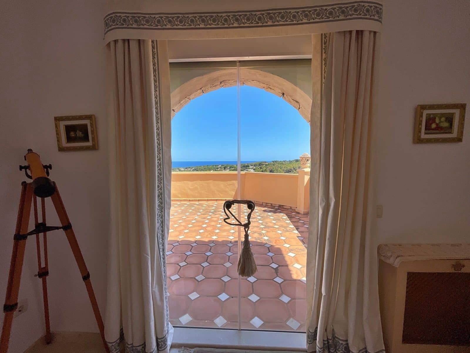 4 bedroom Villa for sale in Teulada with pool garage - € 899,000 (Ref: 9181872)