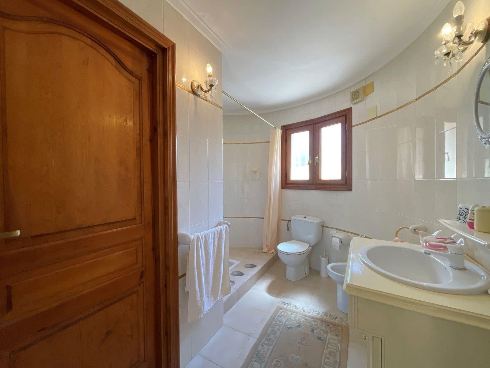 4 bedroom Villa for sale in Teulada with pool garage - € 899,000 (Ref: 9181872)