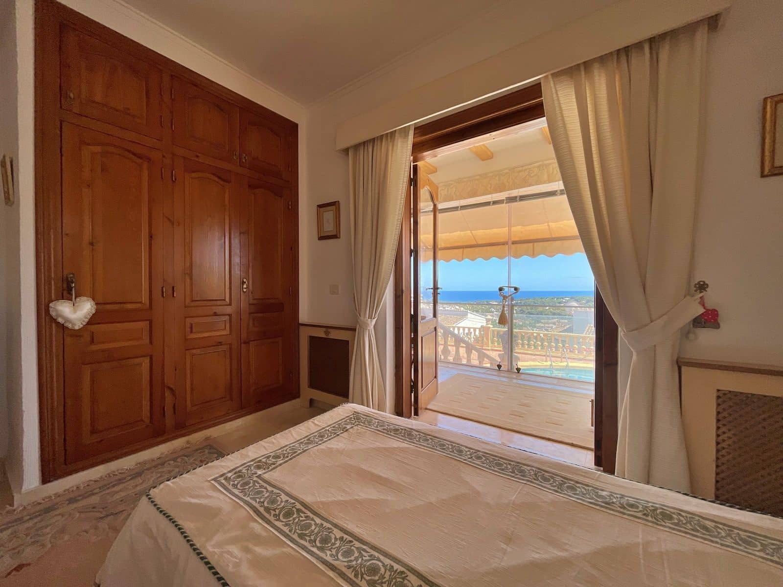 4 bedroom Villa for sale in Teulada with pool garage - € 899,000 (Ref: 9181872)