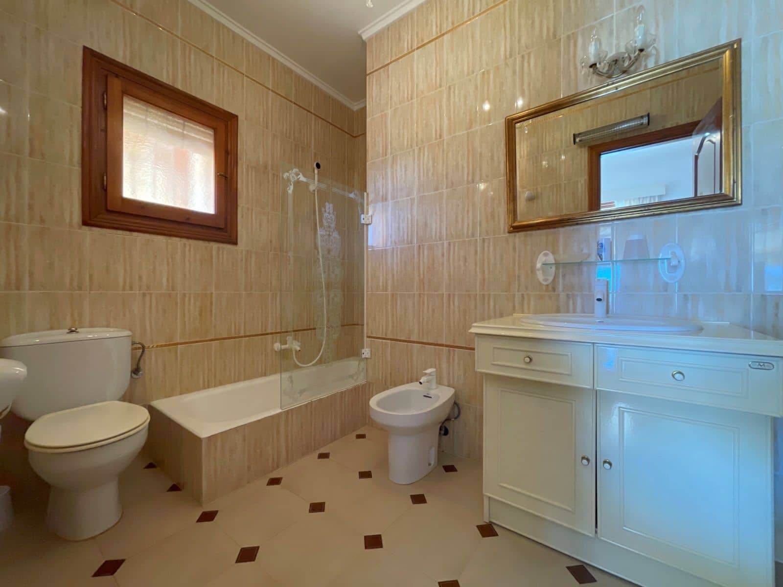 4 bedroom Villa for sale in Teulada with pool garage - € 899,000 (Ref: 9181872)