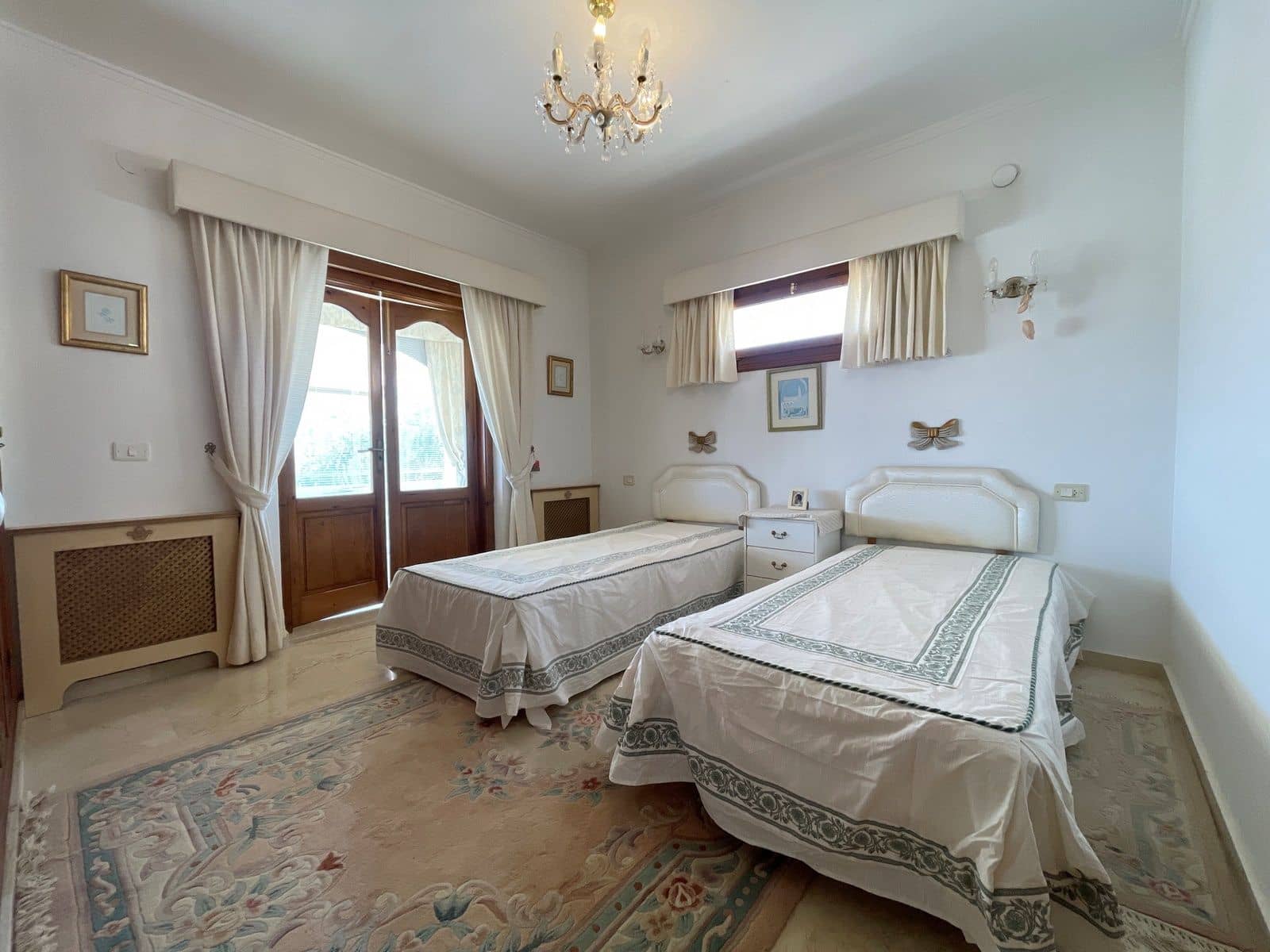 4 bedroom Villa for sale in Teulada with pool garage - € 899,000 (Ref: 9181872)