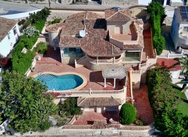 4 quarto Moradia para venda em Teulada Pueblo, Teulada-Moraira com piscina garagem - 899 000 € (Ref: 9181872)