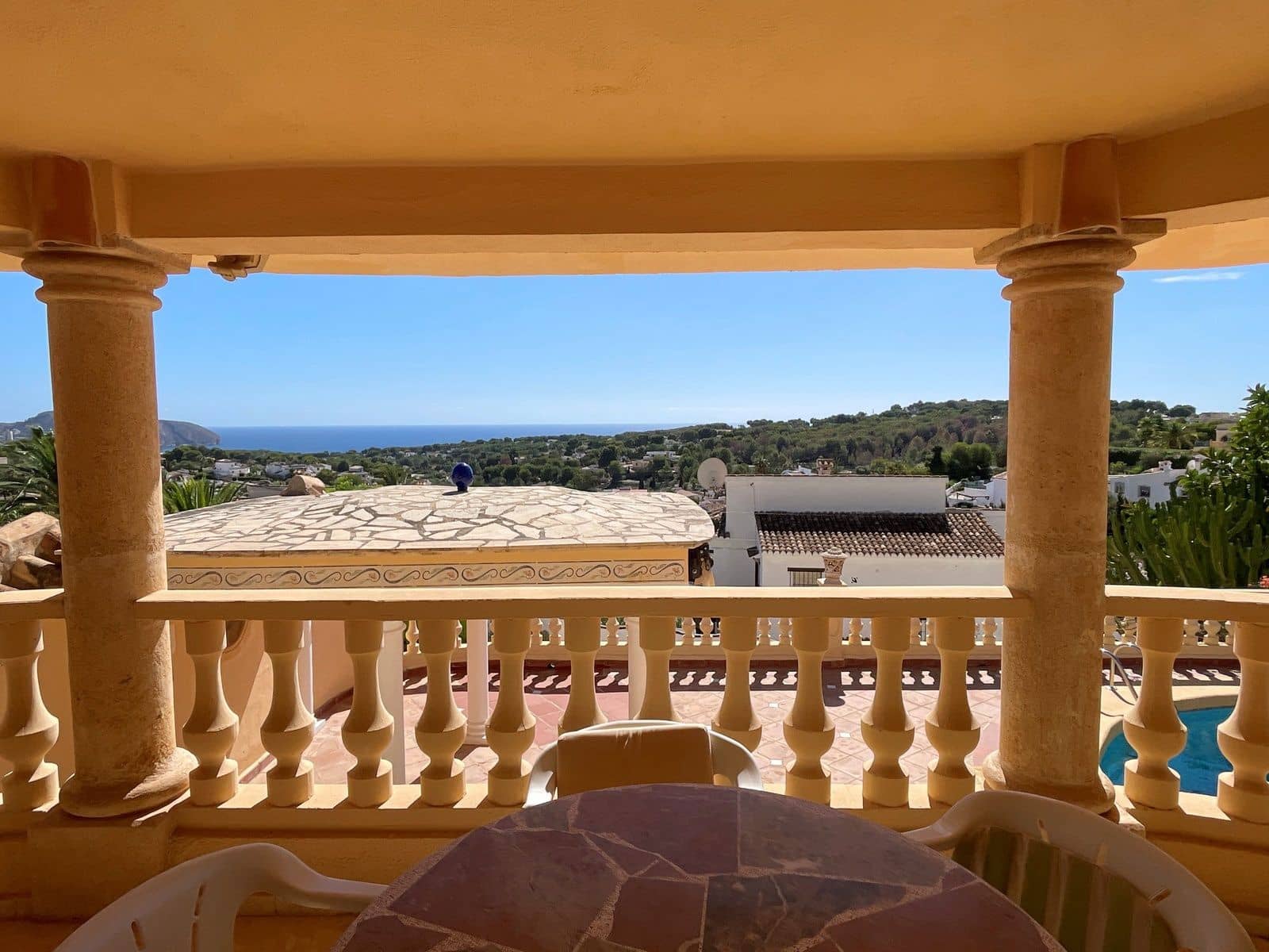 4 bedroom Villa for sale in Teulada with pool garage - € 899,000 (Ref: 9181872)