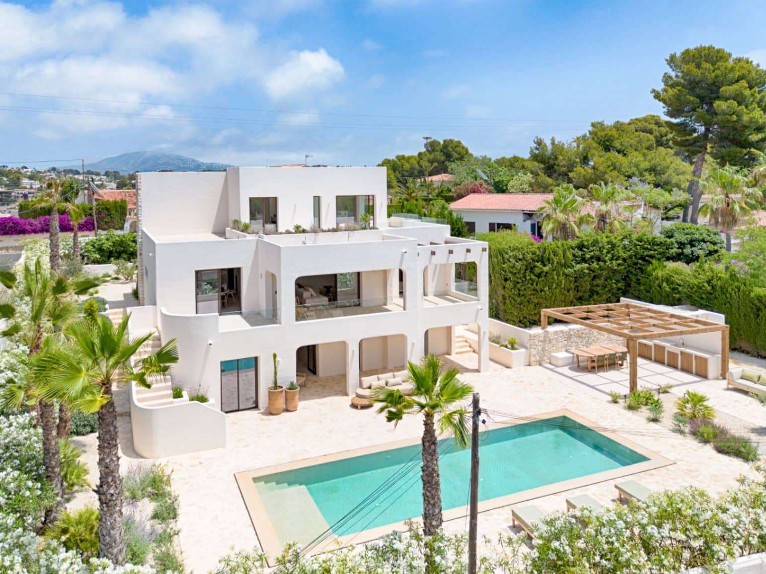 5 bedroom Villa for sale in Benissa with pool garage - € 2,795,000 (Ref: 9185922)