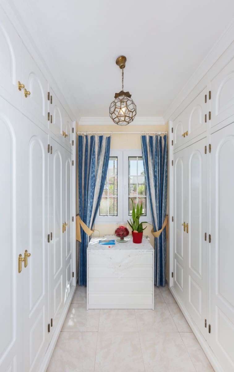 4 slaapkamer Villa te koop in Moraira met zwembad garage - € 2.495.000 (Ref: 9185923)