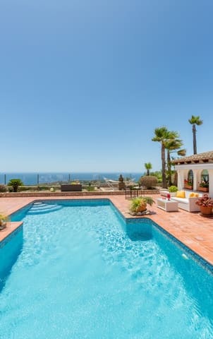 4 slaapkamer Villa te koop in Moraira, Teulada-Moraira met zwembad garage - € 2.495.000 (Ref: 9185923)