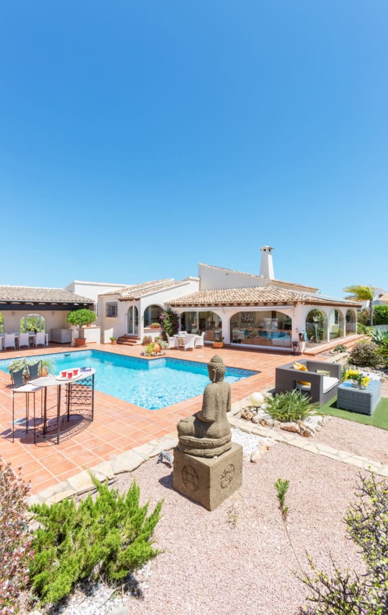 4 slaapkamer Villa te koop in Moraira met zwembad garage - € 2.495.000 (Ref: 9185923)