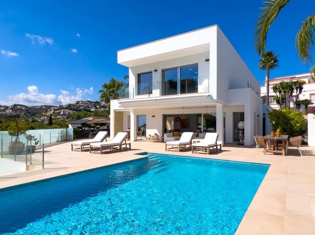 Chalet de 4 habitaciones en Moraira, Teulada-Moraira en venta con piscina garaje - 1.990.000 € (Ref: 9249069)