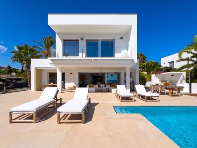 Chalet de 4 habitaciones en Moraira, Teulada-Moraira en venta con piscina garaje - 1.990.000 € (Ref: 9249069)