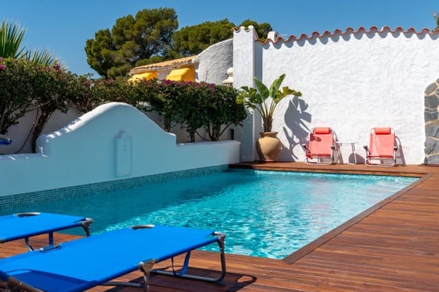 2 bedroom Villa for sale in Altea with pool garage - € 775,000 (Ref: 9311996)