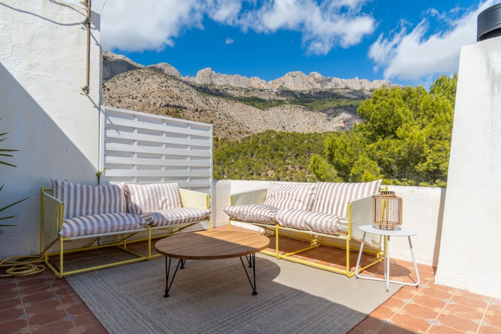 2 bedroom Villa for sale in Altea with pool garage - € 775,000 (Ref: 9311996)