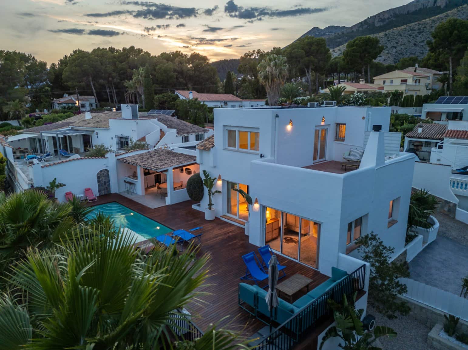 2 bedroom Villa for sale in Altea with pool garage - € 775,000 (Ref: 9311996)