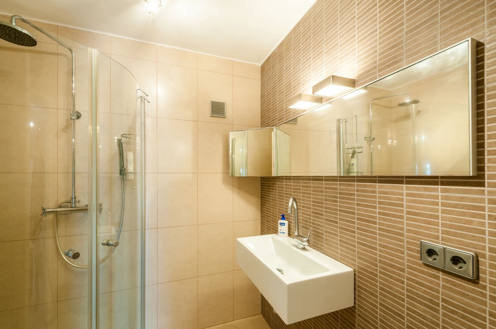 2 bedroom Villa for sale in Moraira with pool garage - € 1,795,000 (Ref: 9473344)