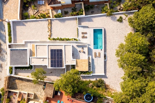 3 slaapkamer Villa te koop in Benissa met zwembad garage - € 1.095.000 (Ref: 9571740)