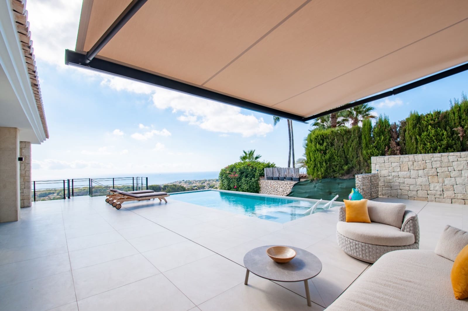 3 bedroom Villa for sale in Benissa with pool garage - € 2,600,000 (Ref: 9613140)