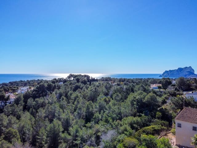 4 makuuhuone Huvila myytävänä paikassa Benissa mukana uima-altaan 
autotalli - 2 895 000 € (Ref: 9635349)