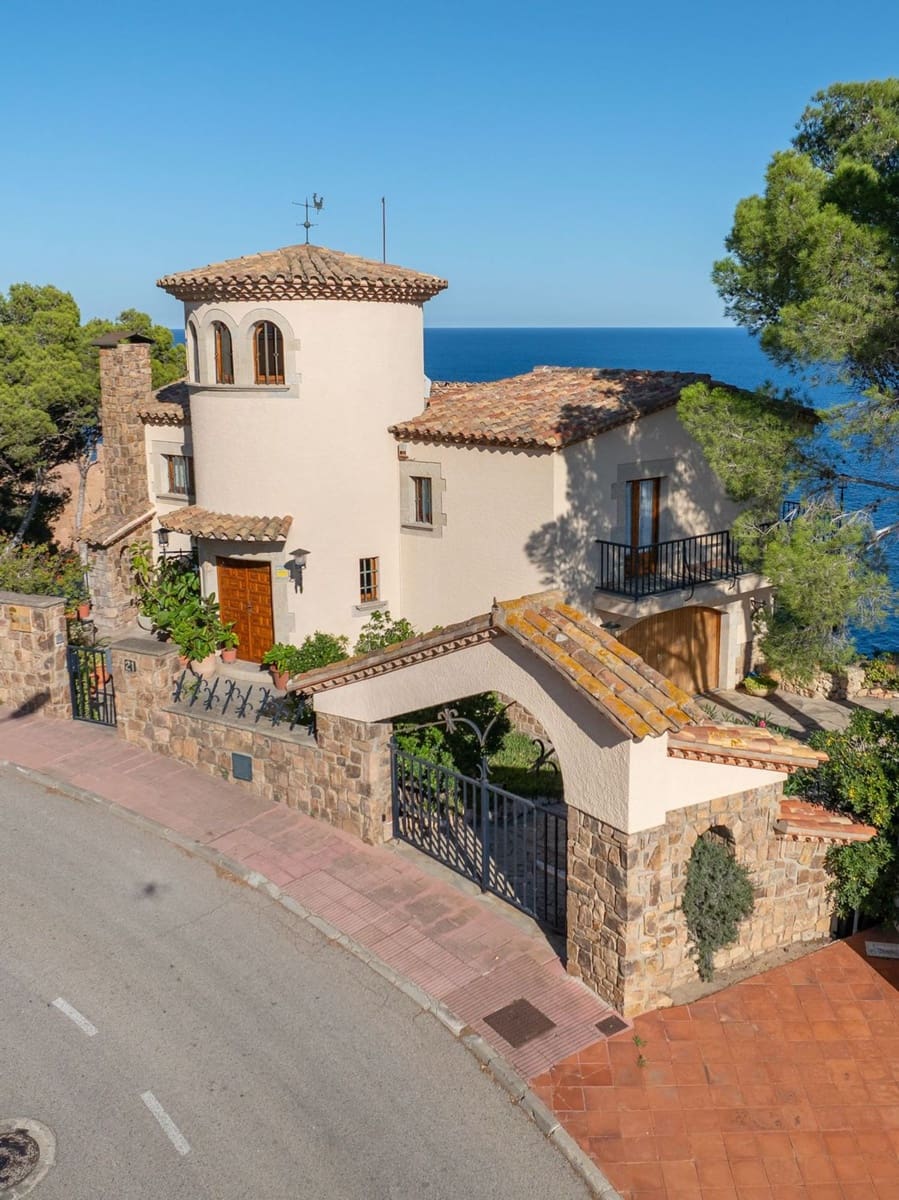 4 soverom Villa til salgs i Tamariu med svømmebasseng garasje - € 2 800 000 (Ref: 10057856)