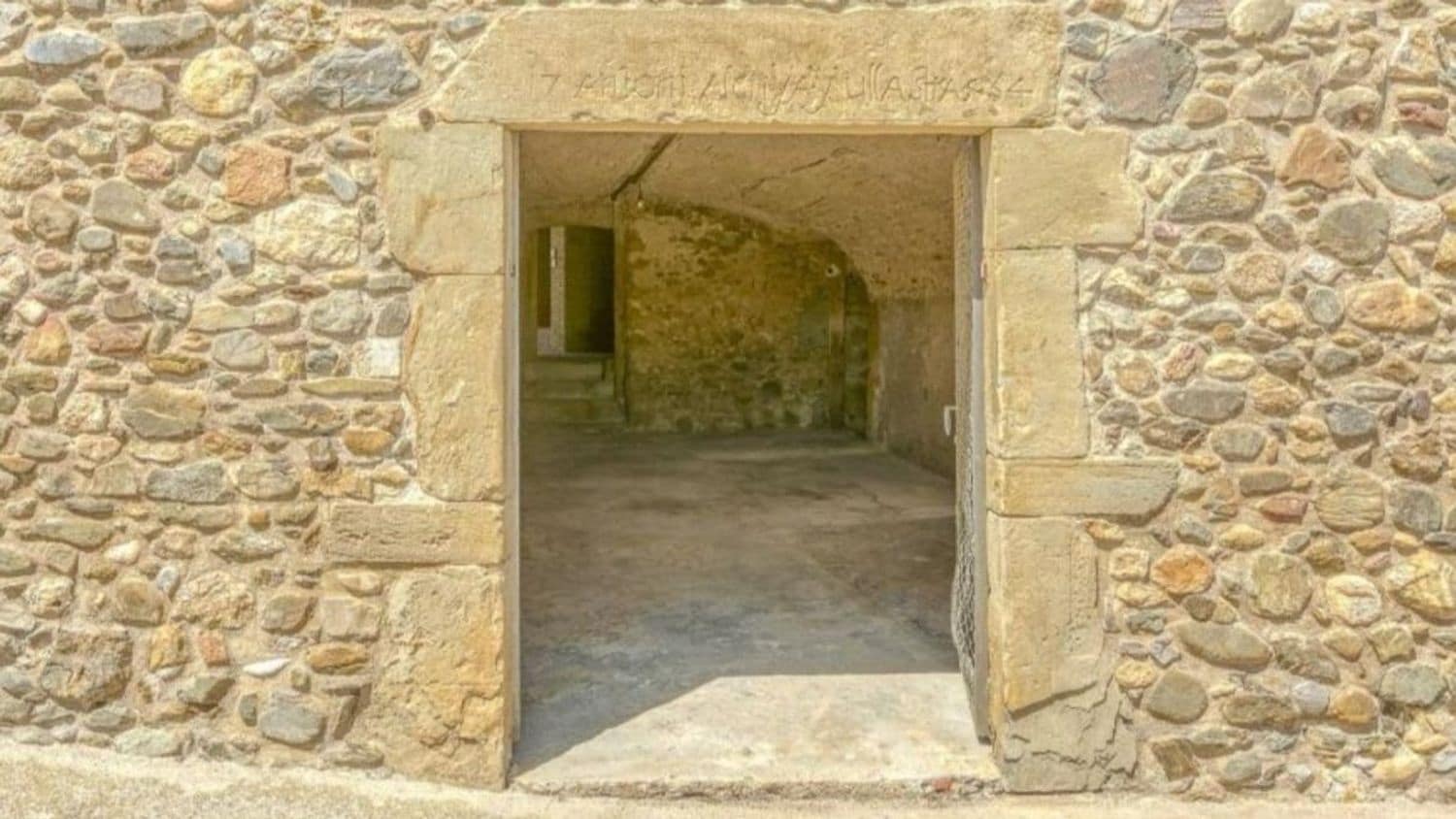 4 bedroom Finca/Country House for sale in Cruilles Monells i Sant Sadurni de I'Heura with garage - € 985,000 (Ref: 10113533)