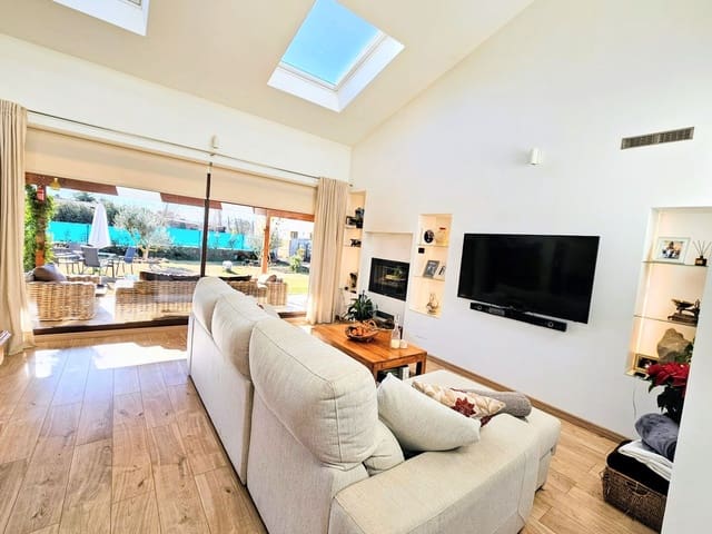 3 Zimmer Villa zu verkaufen in La Tallada d'Empordà mit Garage - 1.100.000 € (Ref: 10170501)