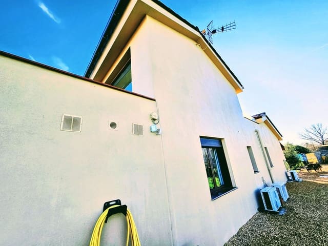3 Zimmer Villa zu verkaufen in La Tallada d'Empordà mit Garage - 1.100.000 € (Ref: 10170501)