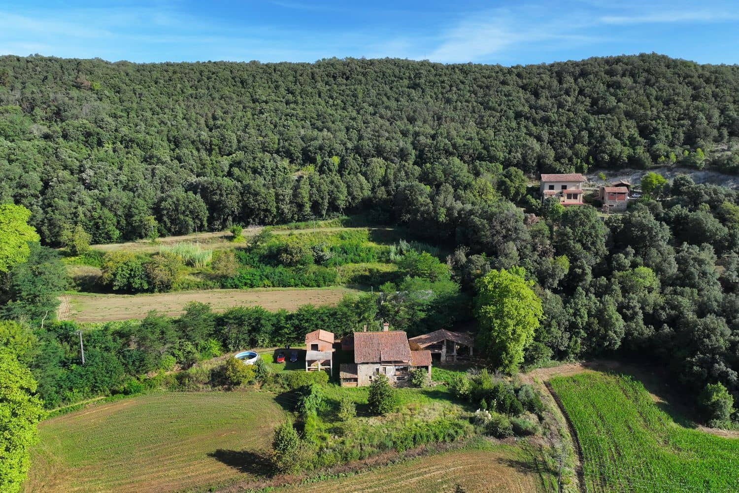 7 chambre Finca/Maison de Campagne à vendre à Santa Pau avec piscine garage - 450 000 € (Ref: 6098502)