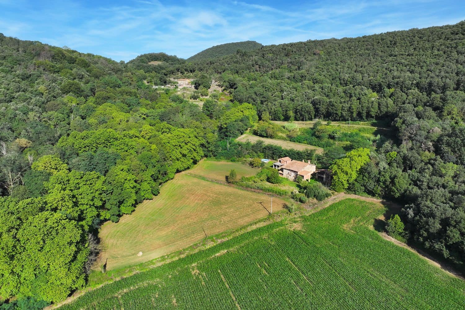 7 chambre Finca/Maison de Campagne à vendre à Santa Pau avec piscine garage - 450 000 € (Ref: 6098502)