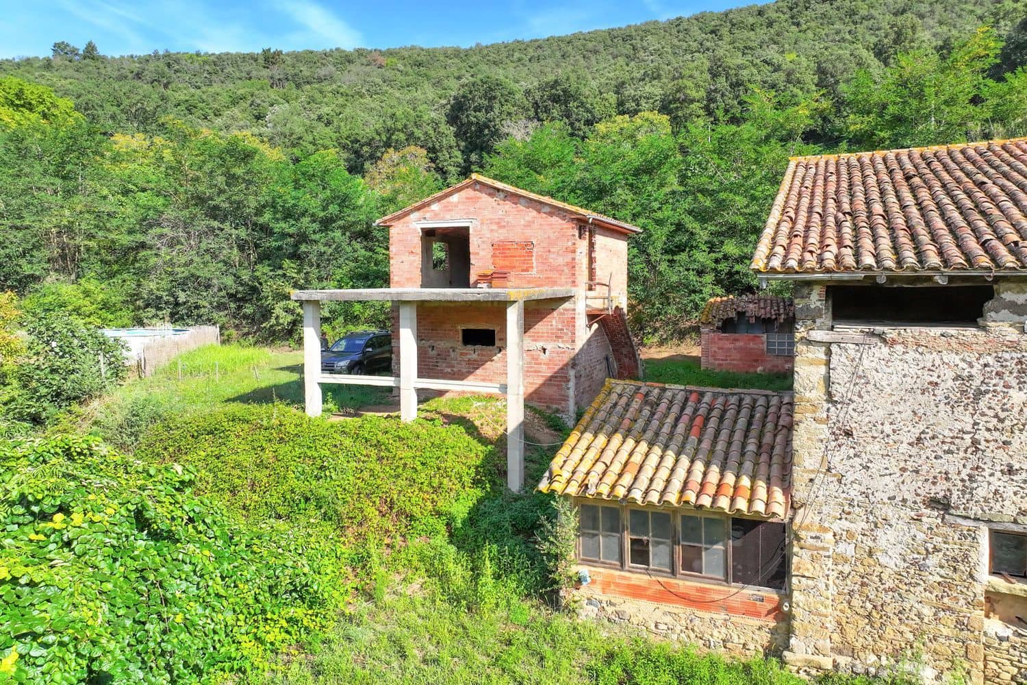 7 chambre Finca/Maison de Campagne à vendre à Santa Pau avec piscine garage - 450 000 € (Ref: 6098502)