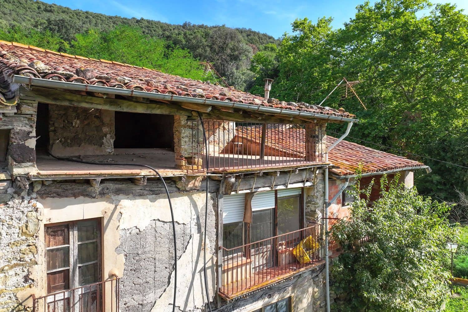 7 chambre Finca/Maison de Campagne à vendre à Santa Pau avec piscine garage - 450 000 € (Ref: 6098502)