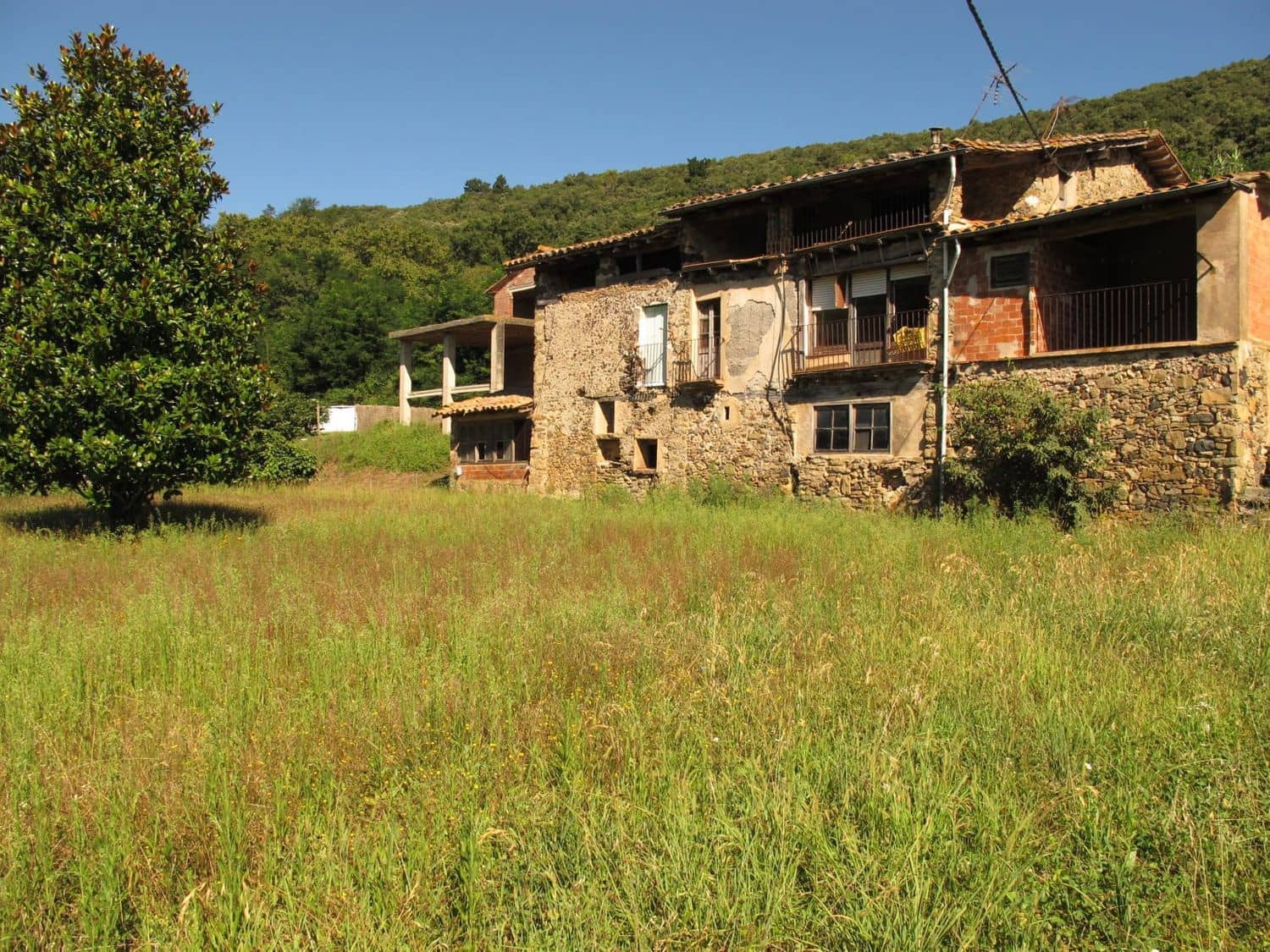 7 chambre Finca/Maison de Campagne à vendre à Santa Pau avec piscine garage - 450 000 € (Ref: 6098502)