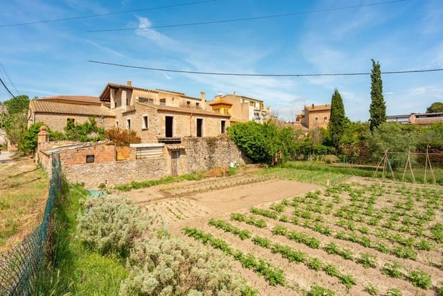 2 soverom Finca/Herregård til salgs i Bellcaire d'Empordà med garasje - € 465 000 (Ref: 7623320)