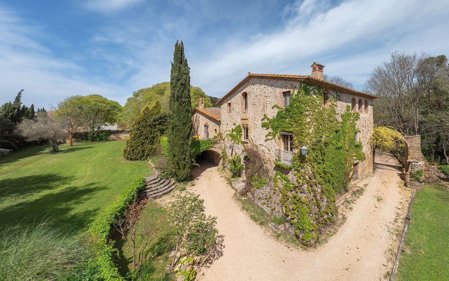 7 bedroom Finca/Country House for sale in Corca with pool garage - € 3,200,000 (Ref: 9981278)