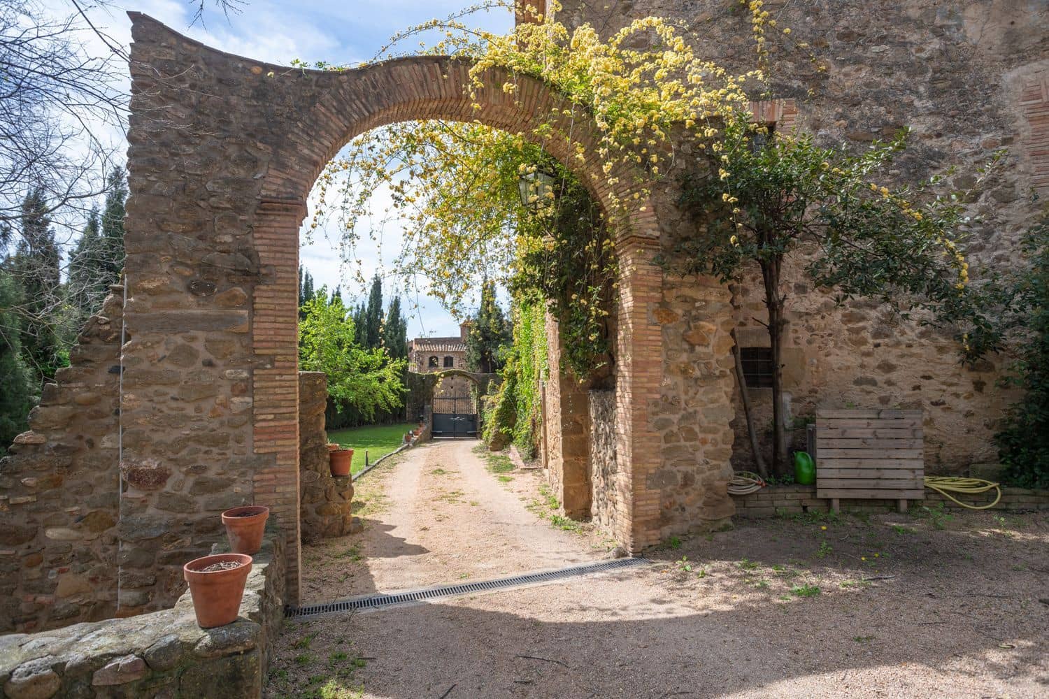 7 bedroom Finca/Country House for sale in Corca with pool garage - € 3,200,000 (Ref: 9981278)
