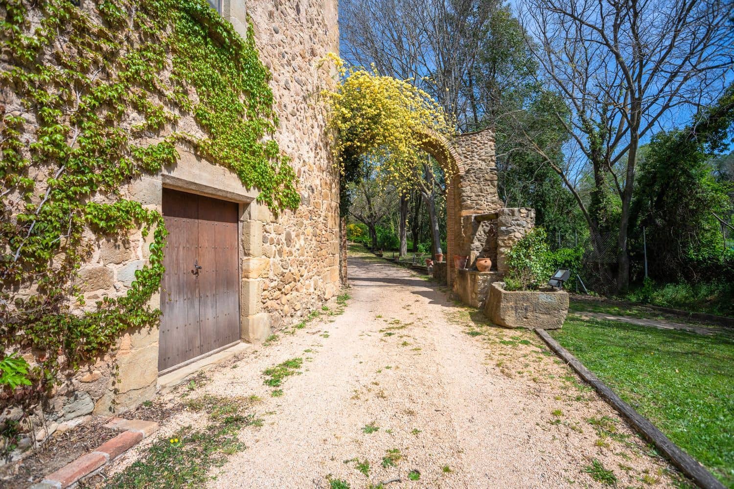 7 bedroom Finca/Country House for sale in Corca with pool garage - € 3,200,000 (Ref: 9981278)