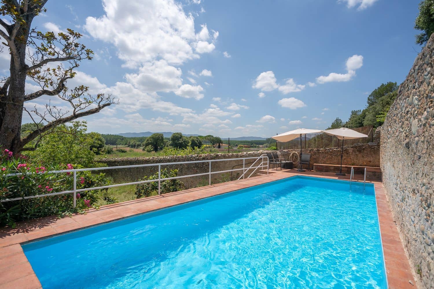 6 sypialnia Finka/Dom wiejski na sprzedaż w Cervia de Ter z basenem garażem - 2 400 000 € (Ref: 9981279)