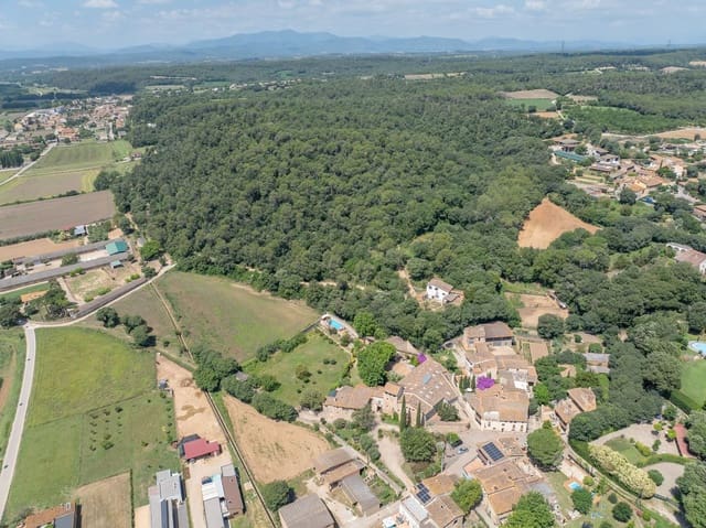 6 soveværelse Finca/Landehus til salg i Cervià de Ter med swimmingpool garage - € 2.400.000 (Ref: 9981279)