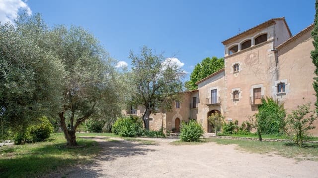6 soveværelse Finca/Landehus til salg i Cervià de Ter med swimmingpool garage - € 2.400.000 (Ref: 9981279)