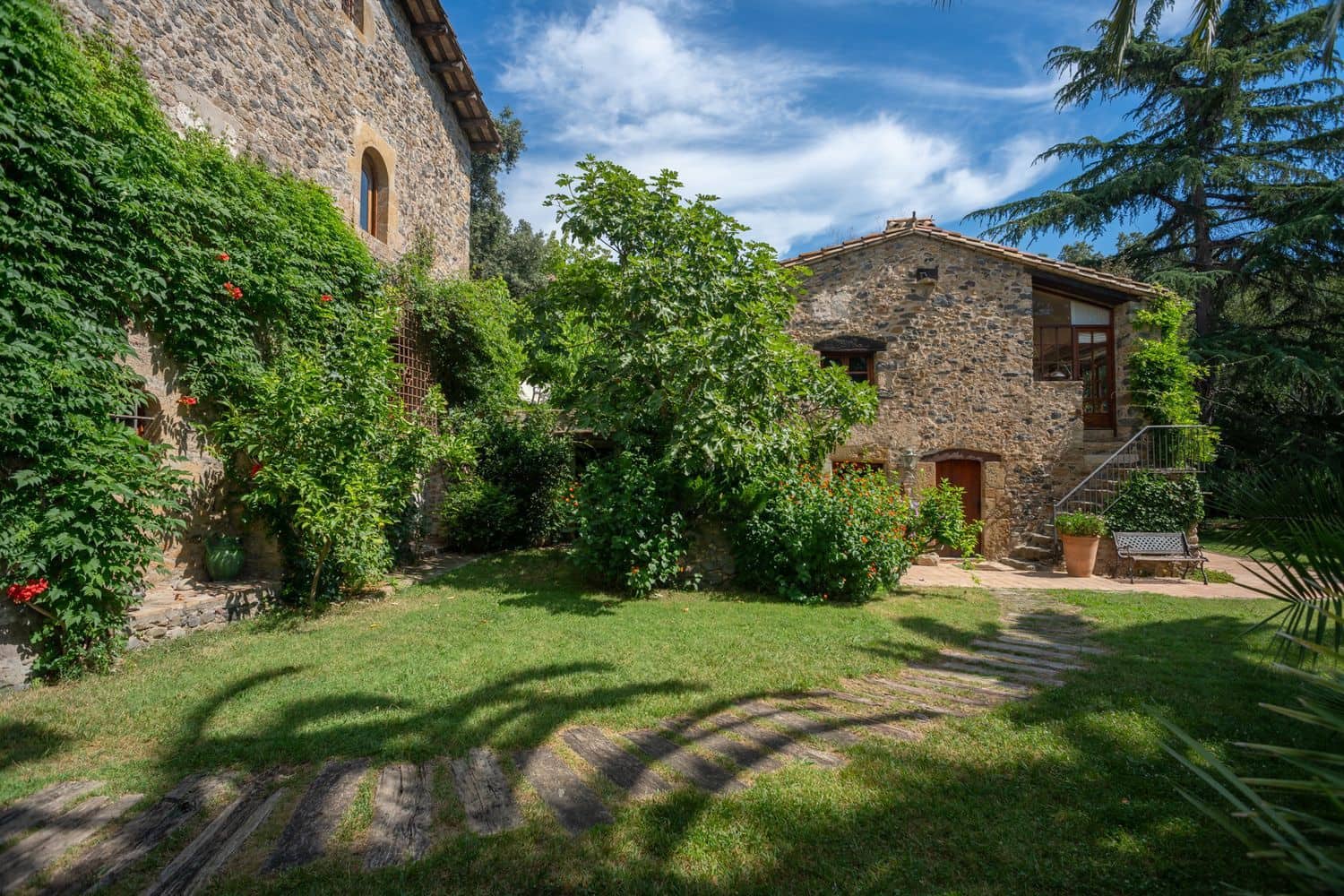 Finca/Casa Rural de 8 habitaciones en Sant Martí de Llémena en venta con garaje - 2.450.000 € (Ref: 9981280)