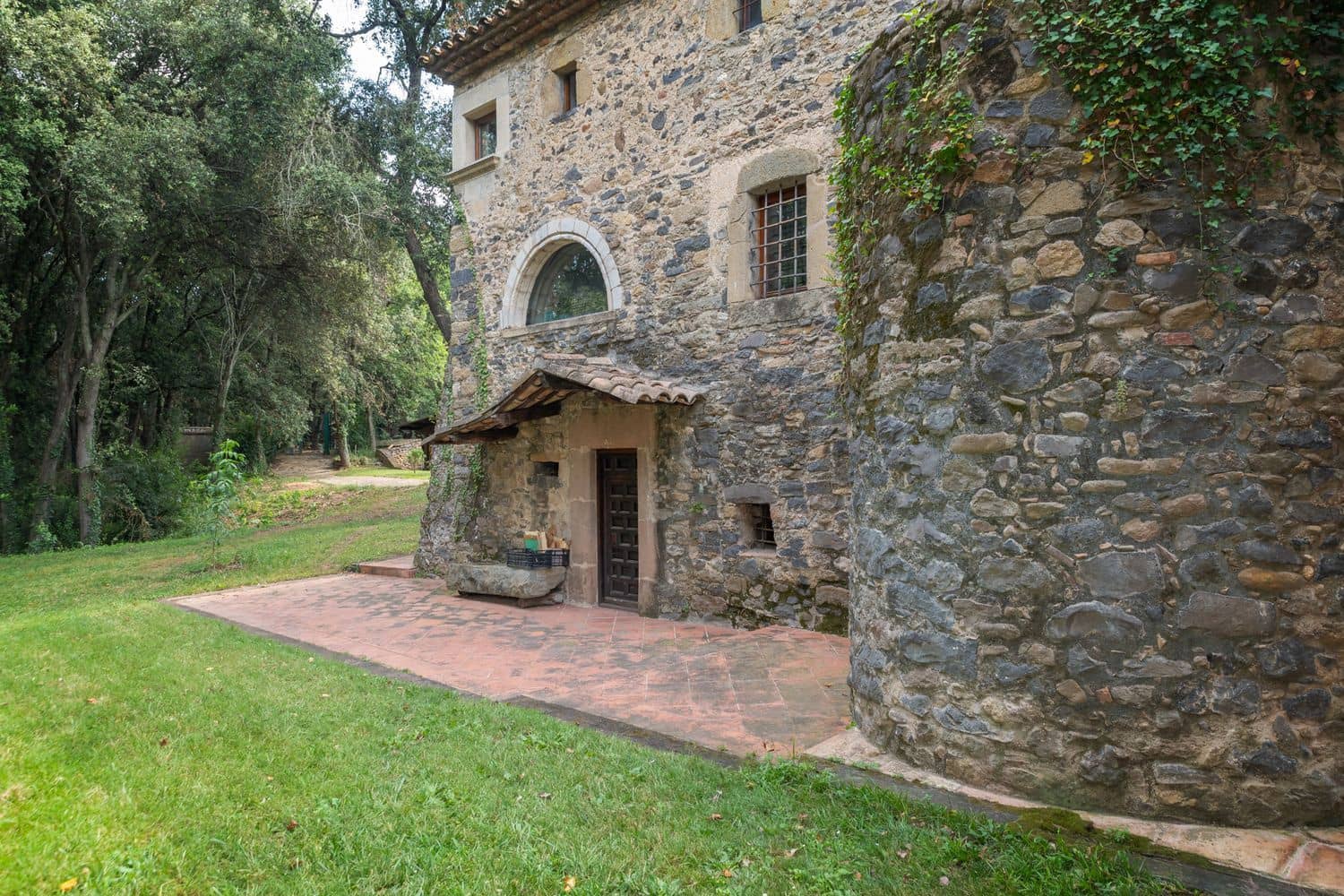 Finca/Casa Rural de 8 habitaciones en Sant Martí de Llémena en venta con garaje - 2.450.000 € (Ref: 9981280)