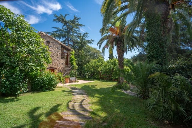 Finca/Casa Rural de 8 habitaciones en Sant Martí de Llémena en venta con garaje - 2.450.000 € (Ref: 9981280)