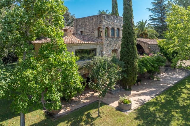 Finca/Casa Rural de 8 habitaciones en Sant Martí de Llémena en venta con garaje - 2.450.000 € (Ref: 9981280)