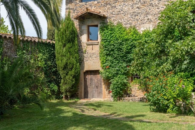 Finca/Casa Rural de 8 habitaciones en Sant Martí de Llémena en venta con garaje - 2.450.000 € (Ref: 9981280)