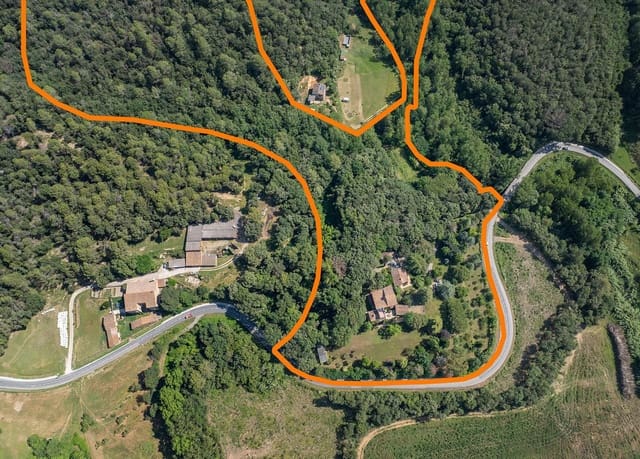 Finca/Casa Rural de 8 habitaciones en Sant Martí de Llémena en venta con garaje - 2.450.000 € (Ref: 9981280)