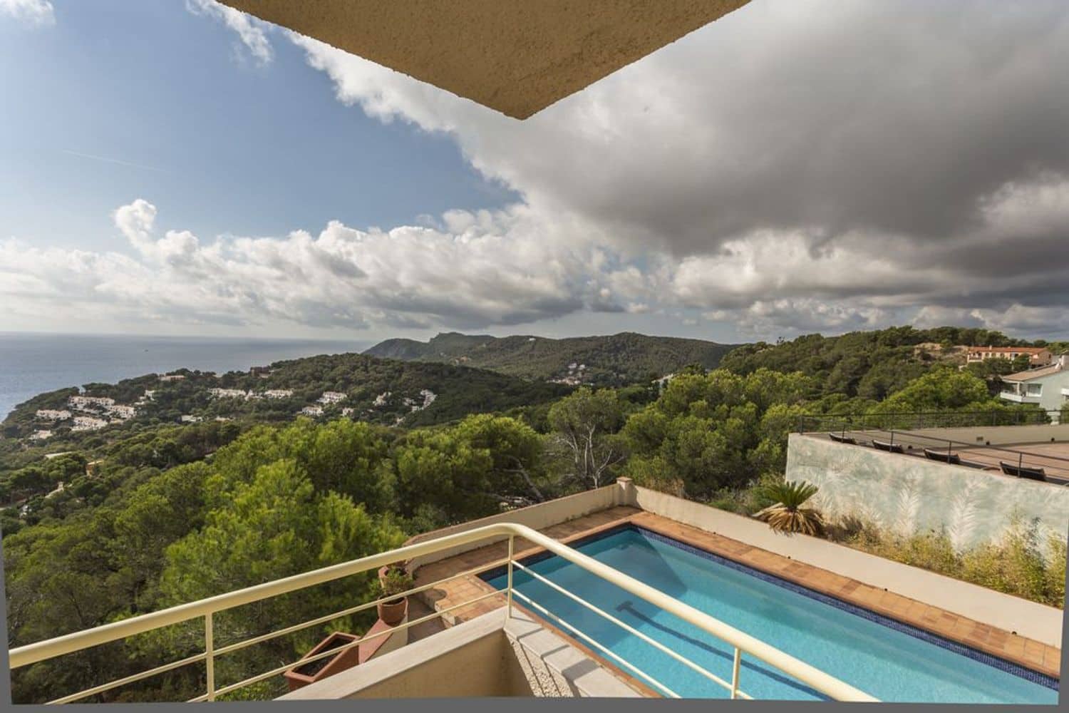 5 bedroom Villa for rent in Tamariu with pool garage - € 19,500 (Ref: 9981281)