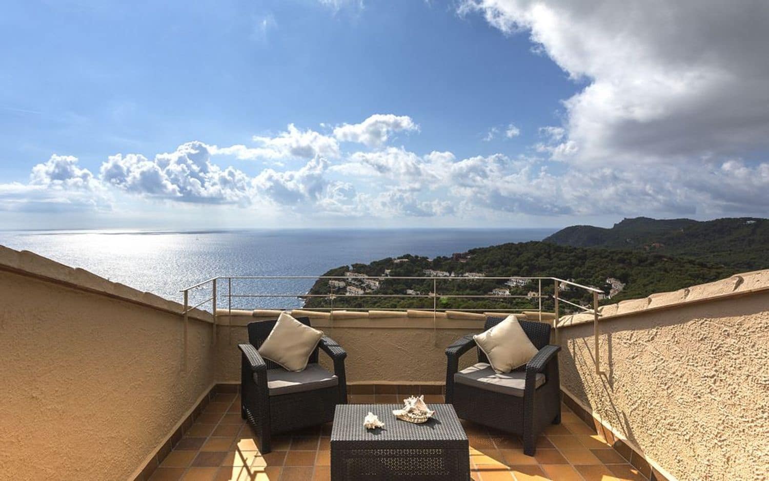 5 bedroom Villa for rent in Tamariu with pool garage - € 19,500 (Ref: 9981281)