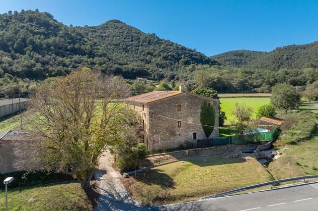 Finca/Casa Rural de 7 habitaciones en Sant Aniol de Finestres en venta con garaje - 550.000 € (Ref: 9981282)